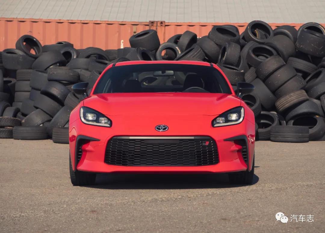 官宣！丰田GR86引进中国，限量50台远山灰SUPRA今日发售