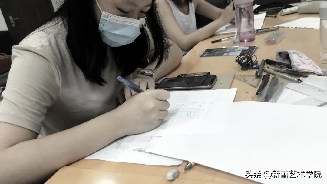 新蕾艺术设计考研/决胜艺术考研，从新蕾走进北印