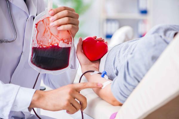 献血导致气血两空？献血能给身体带来2大好处，不过得先过健康关