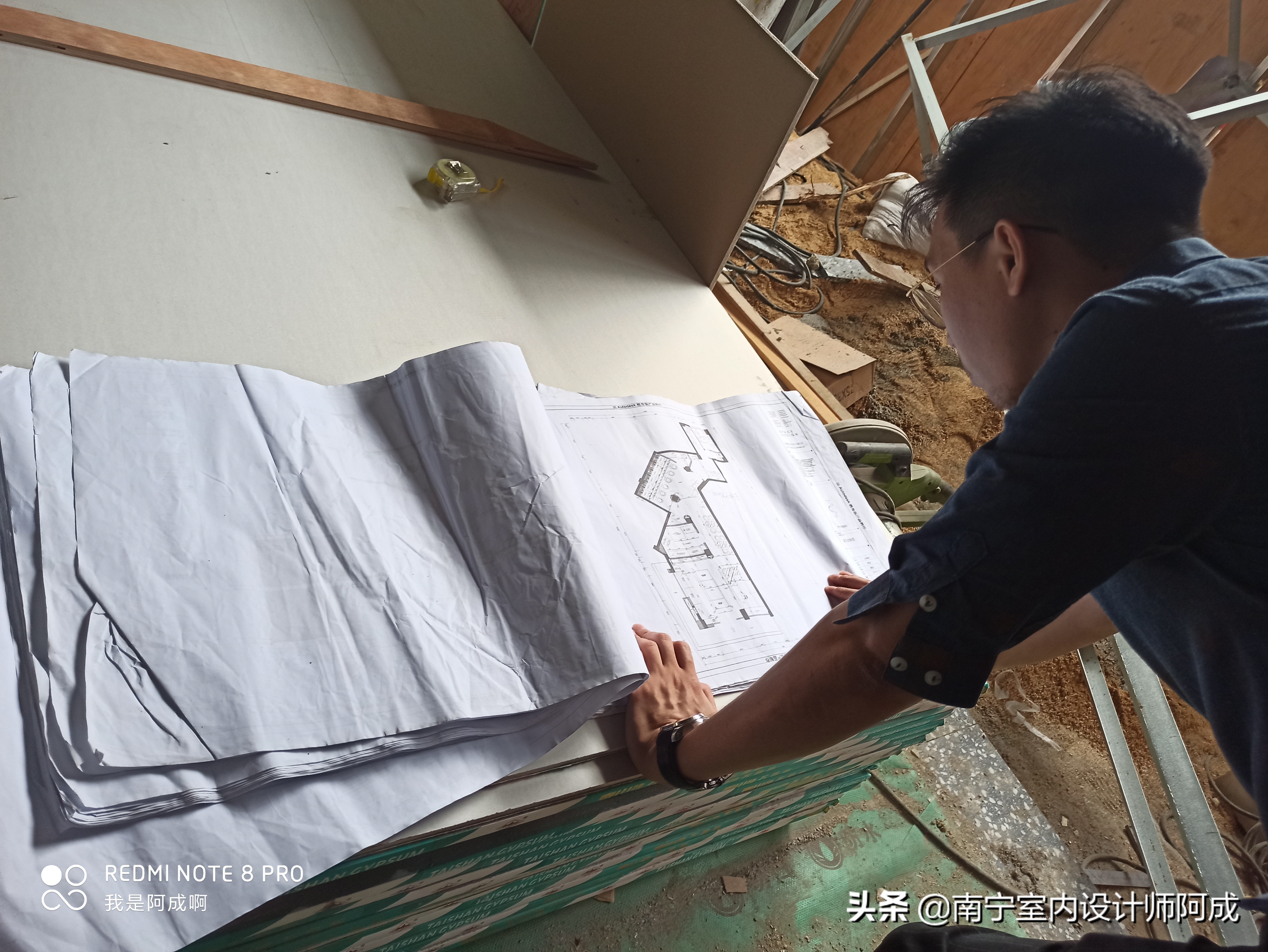 如果你有个异形结构店面，你会如何规划设计丨看看这家蛋糕店实景