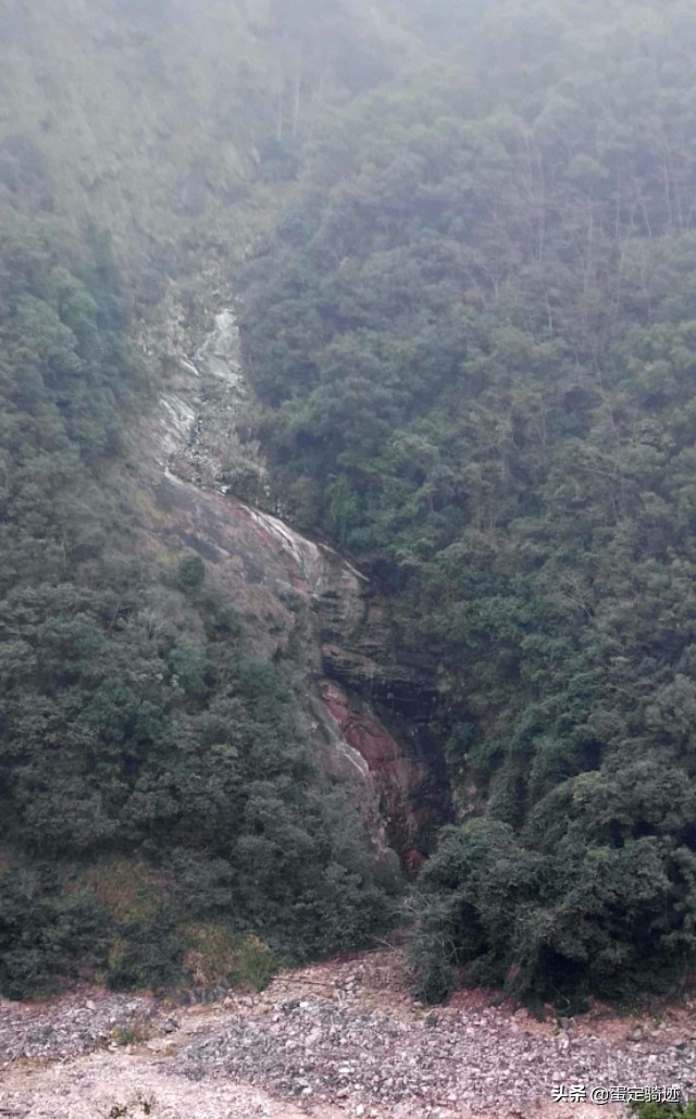 象溪乡菜溪岩