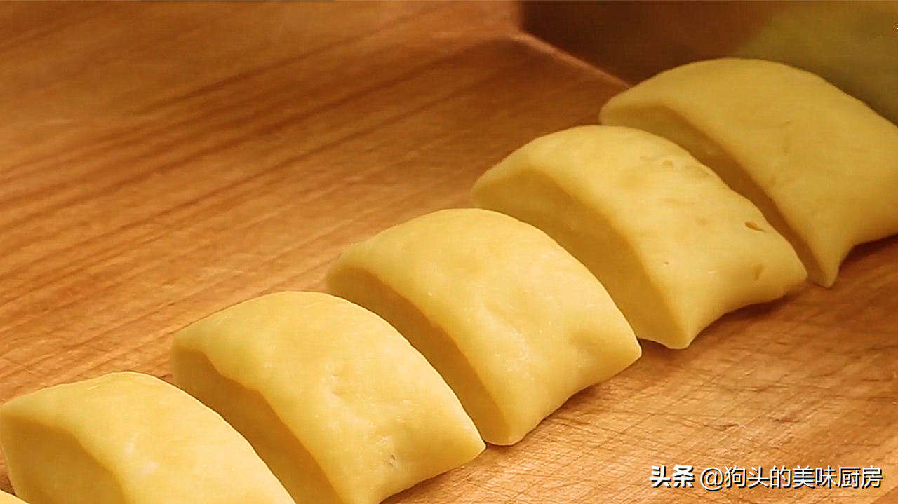 1碗面粉5个鸡蛋，分享你想不到的做法，比馒头简单，比油条还香