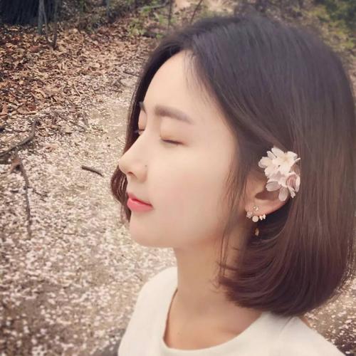 别再一味地选择长发,女生有这4个特点,剪短发颜值会直线上升