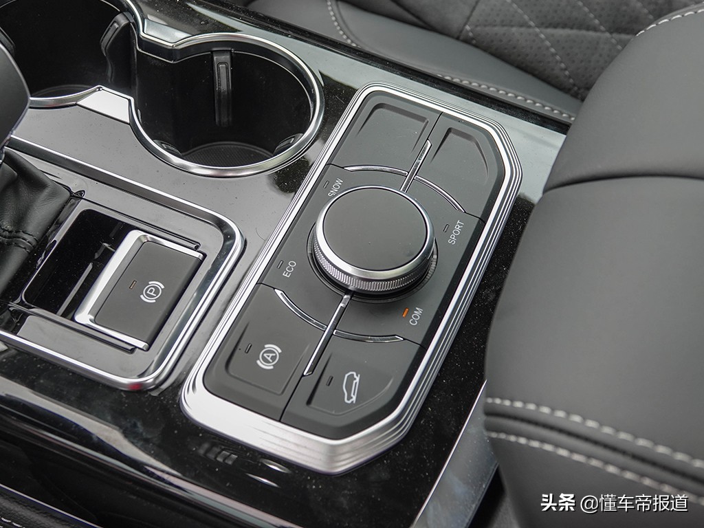 新车 | 售27.58万元起，红旗HS7 2021款正式上市
