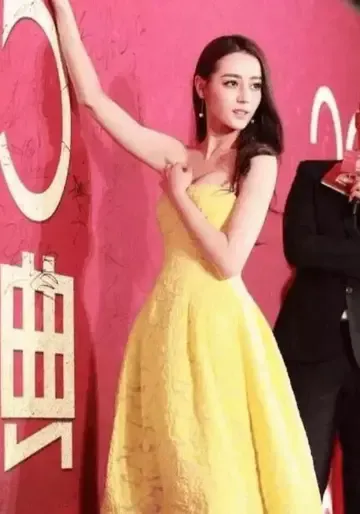 迪丽热巴VS古力娜扎,两位来自新疆的女星到底谁最好看?