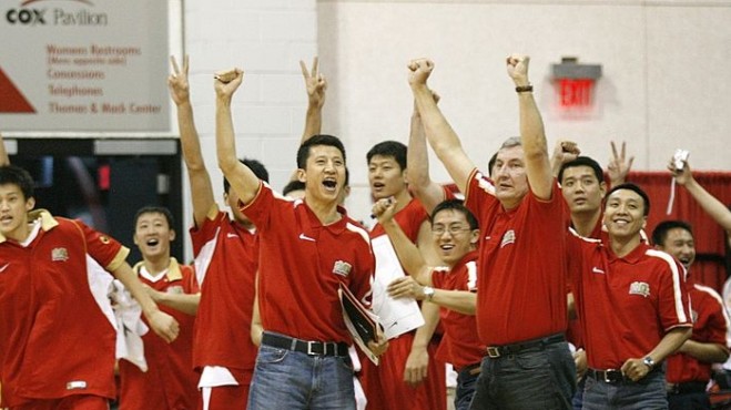 中国队为什么可以参加nba(官宣！中国男篮将参加NBA夏季联赛，12年前阿联曾绝杀骑士)