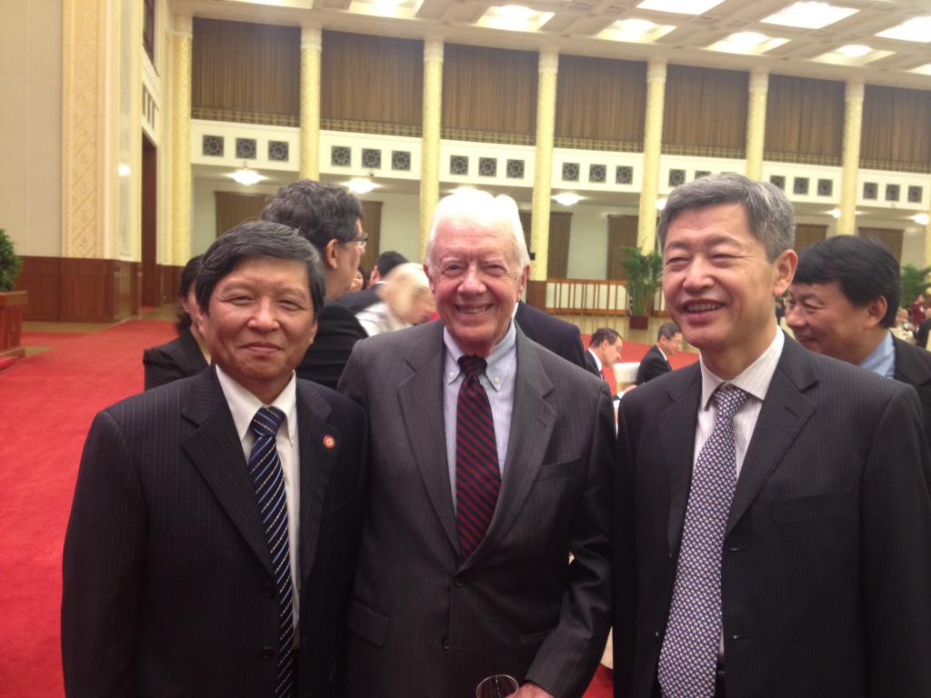 卸任西交党委书记，千人含泪送行，他究竟给中国教育带来了什么？