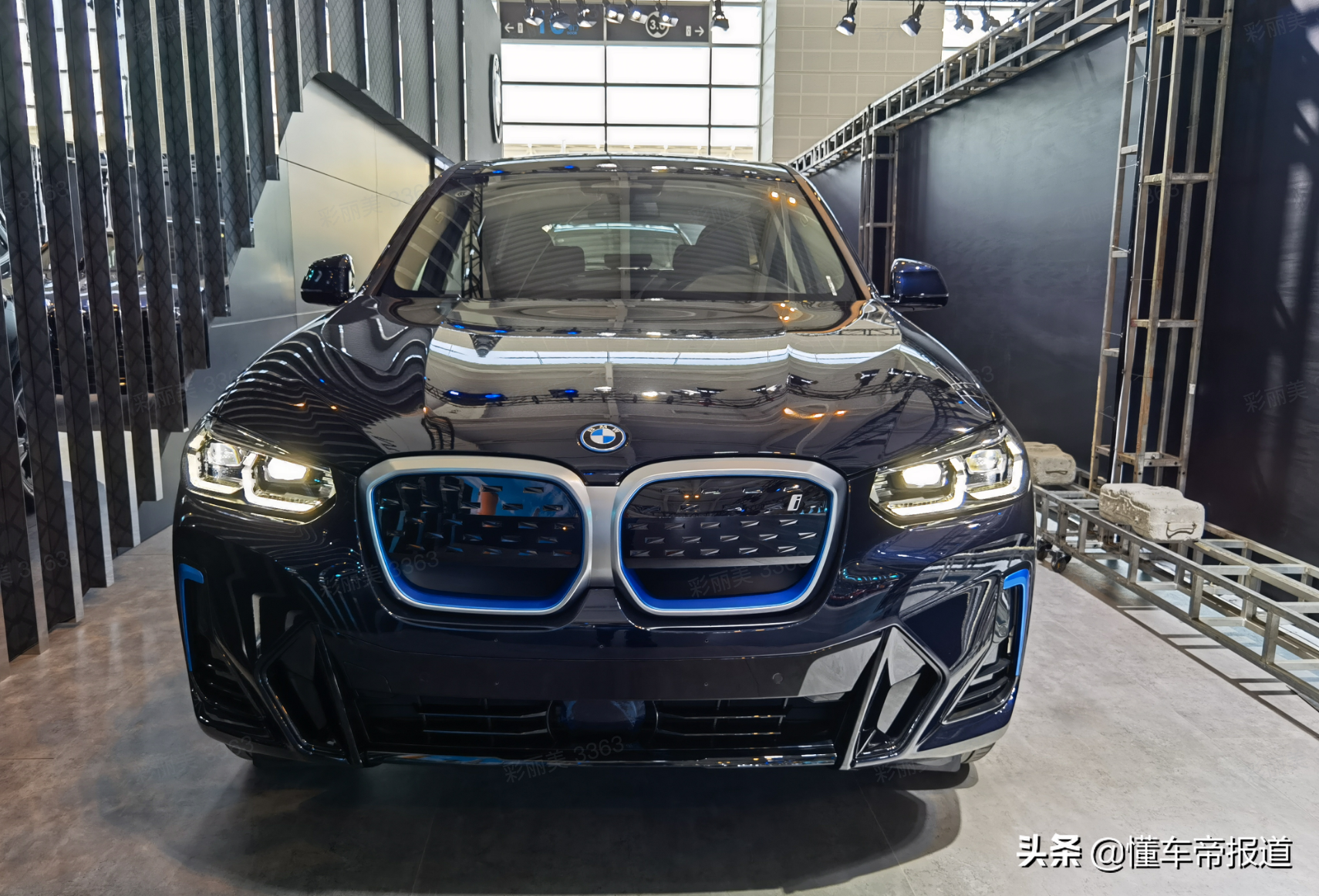 探馆｜“微整”升级再战Model Y，新款宝马iX3亮相天津车展