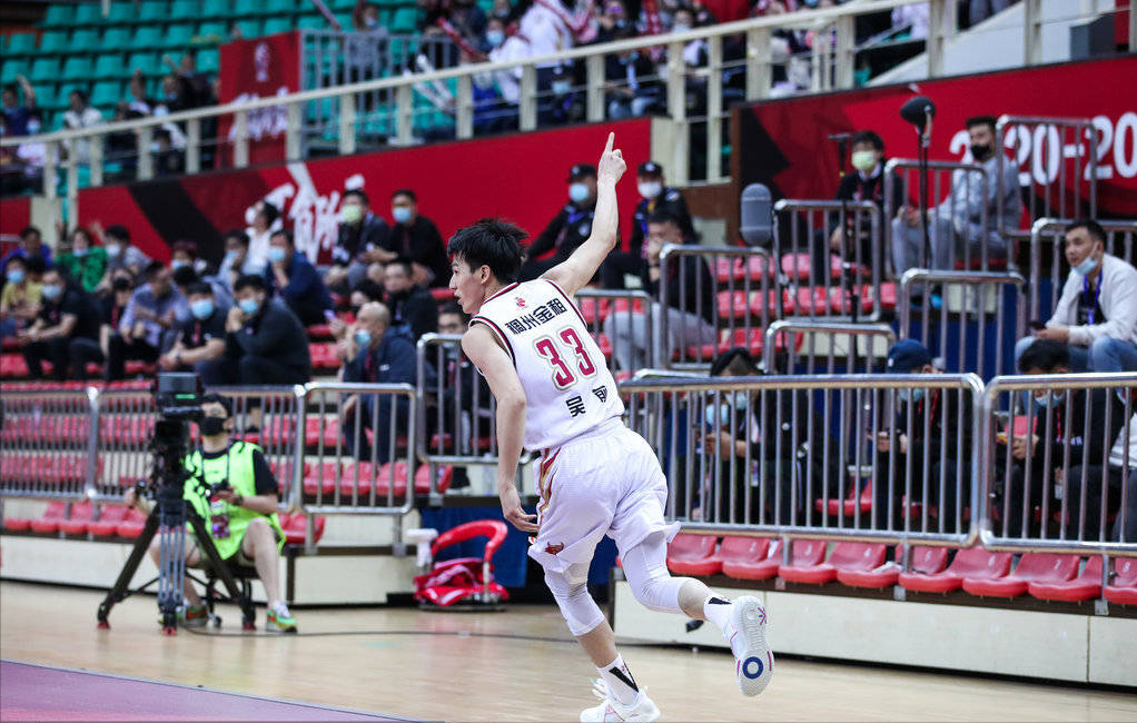 cba为什么要模仿nba(看着越来越陌生的NBA，CBA真的不能继续“山寨”了)