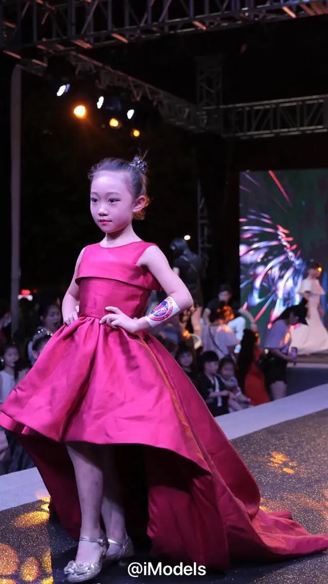 漯河少儿模特形体体验课·美行天下模特形体礼仪培训学校