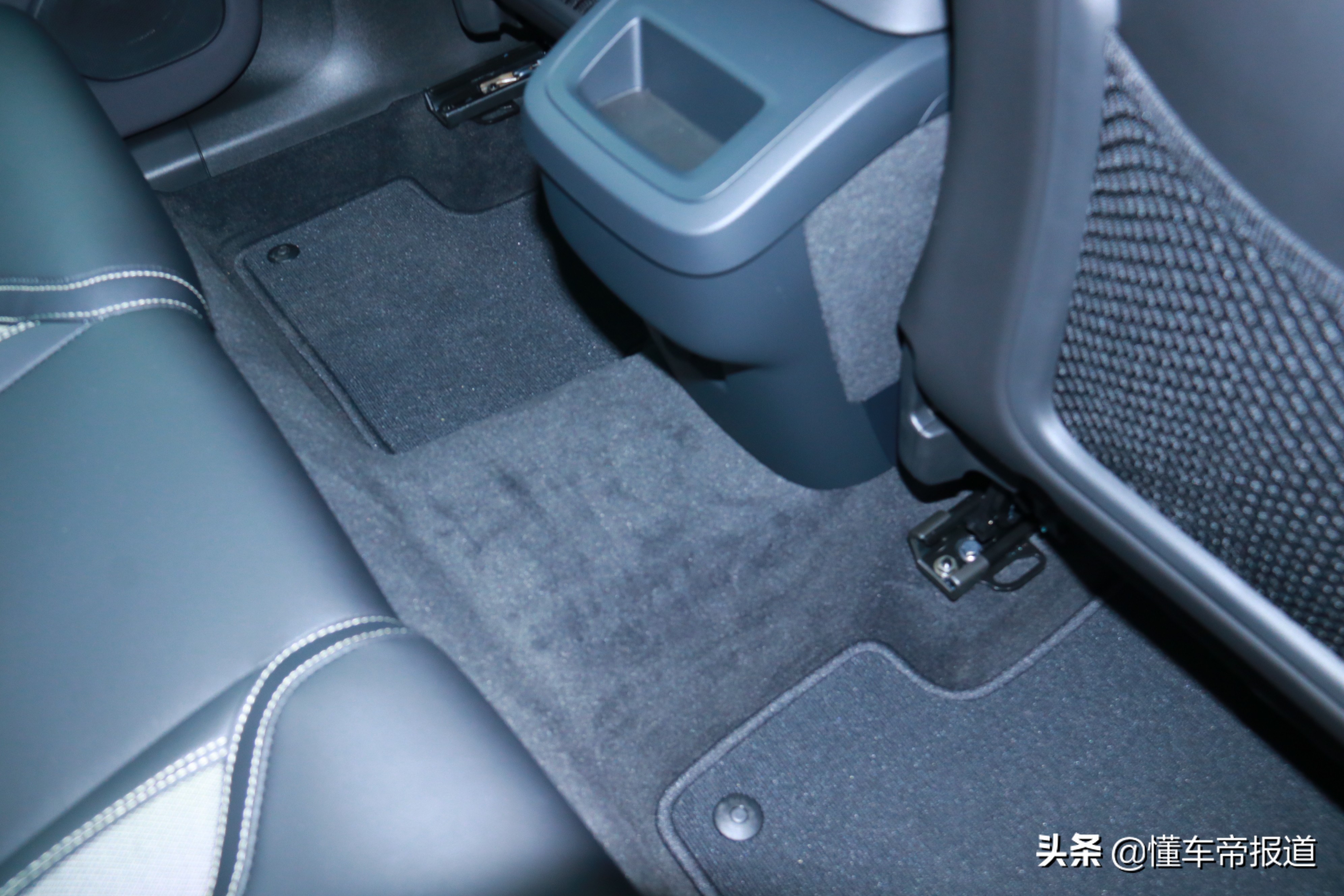 新车｜行驶质感提升，交互系统更人性化！试驾新款沃尔沃XC60