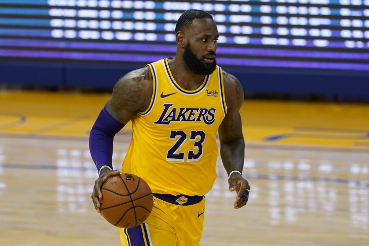 今日NBA动态快讯(NBA快讯：詹姆斯伤情有变，湖人面临最后选择，格里芬篮网首秀)