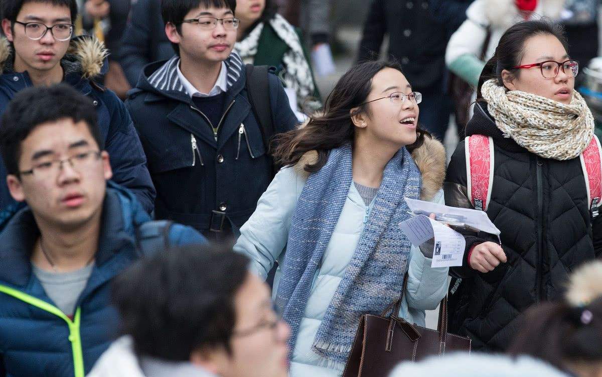 大学期间挂科率较高的5大专业，期末难度不输高考，医学位居第2