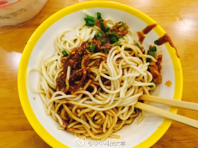 这5所“双一流”大学，用美食征服师生，学生：4年时间真吃过瘾了