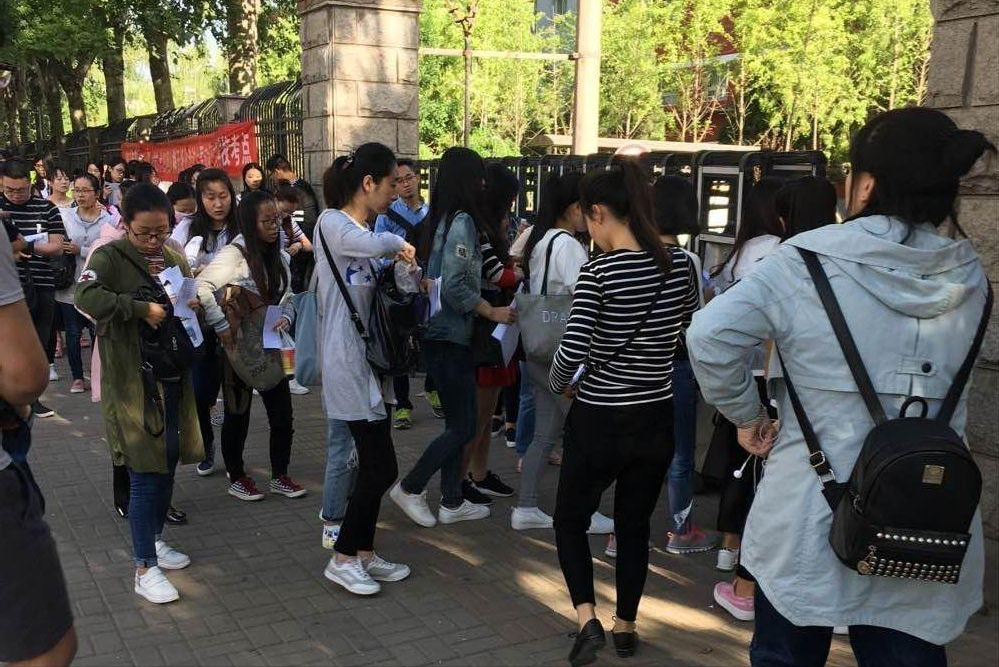 青海初级会计职称成绩查询（事关初级会计考生领证的大事）