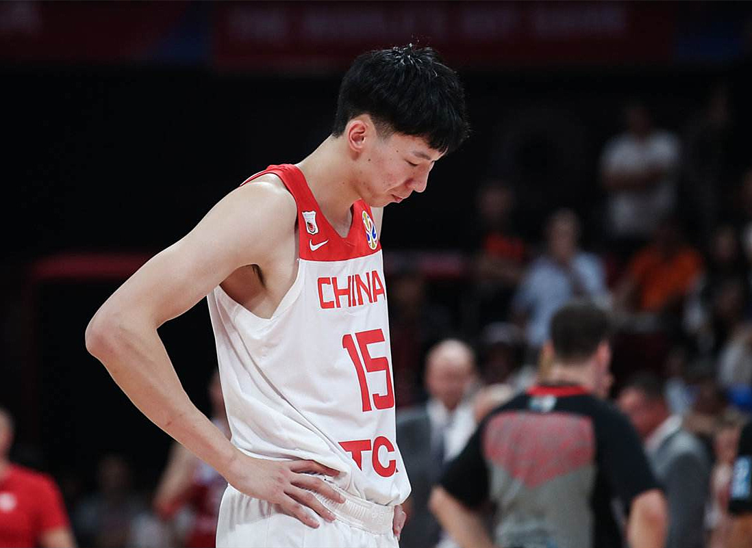 为什么cba球员那么瘦(姚明和易建联进入NBA之后都壮了，为什么周琦在NBA两年还这么瘦)