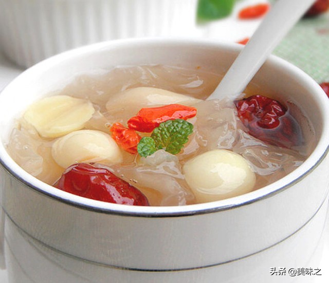 銀耳蓮子湯,銀耳蓮子湯的功效和作用
