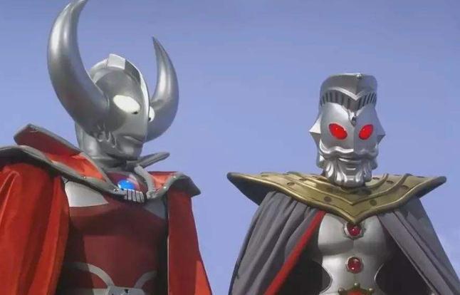 黑暗迪迦存在于3000万年前,奥特之王30万岁,他们两个谁更强?