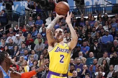 nba湖人负太阳来了哪些明星(聚是一摊泥，散是满天星！湖人送走的5位青年才俊现状如何？)