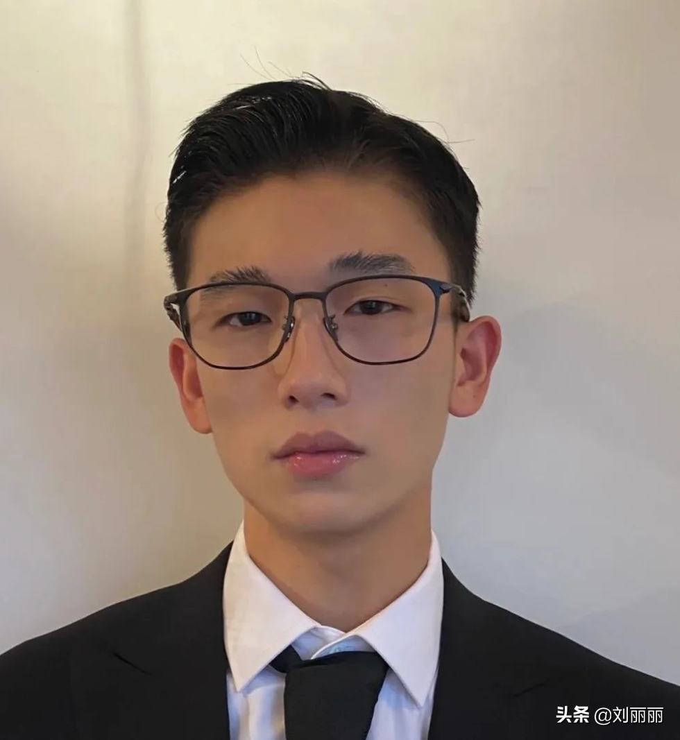 男士三七分发型图片(这才是男人该有的发型) - 赤虎壹号