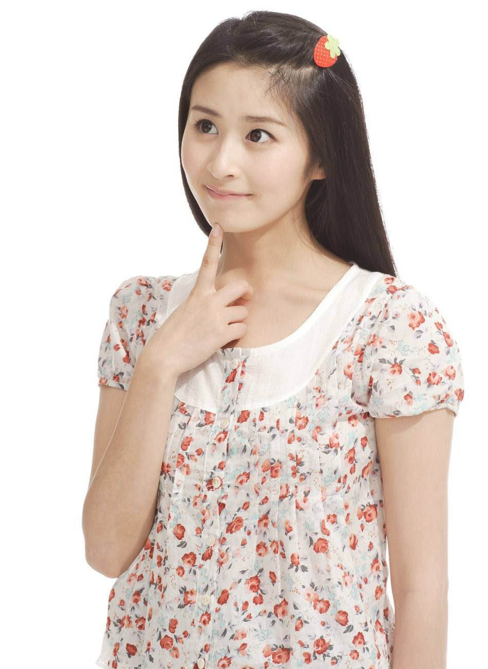 杂草女孩颖儿逆袭为女神，父母为了培养她差点离婚