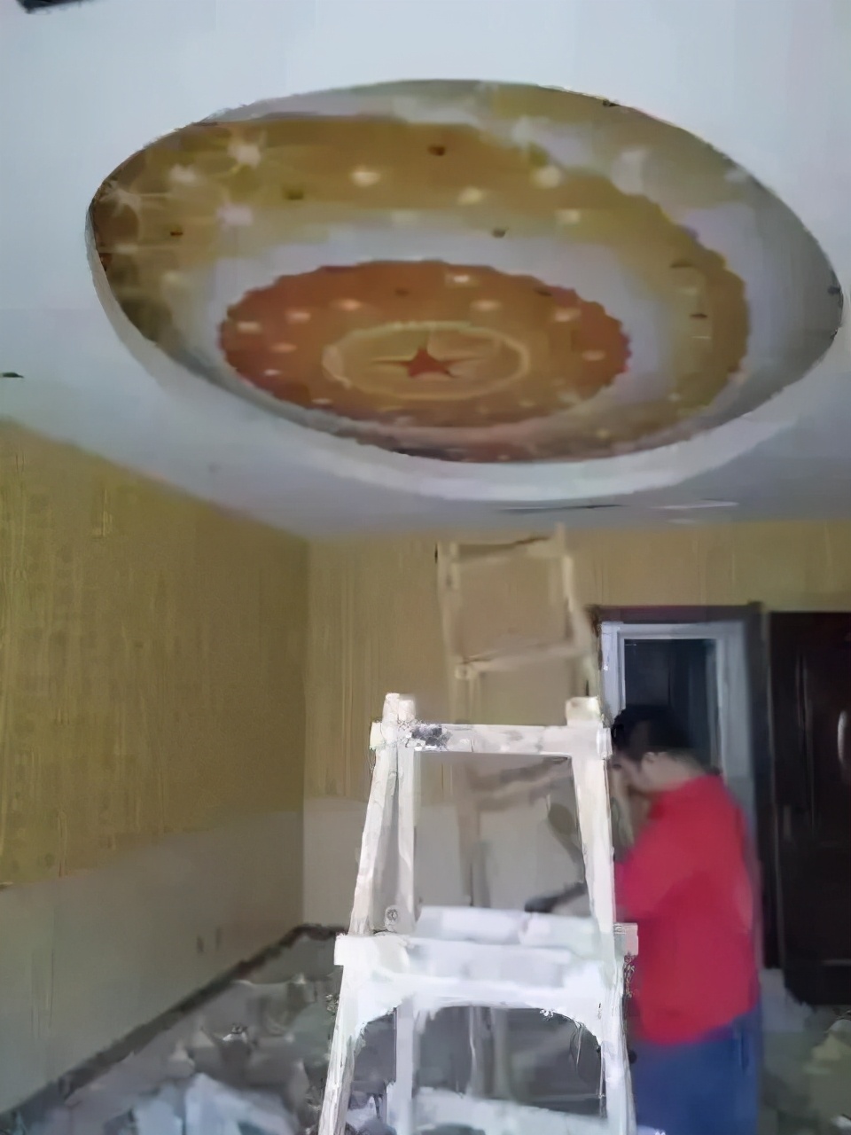 看着爸妈为我辛苦设计装修好的房子，我流下了泪水 