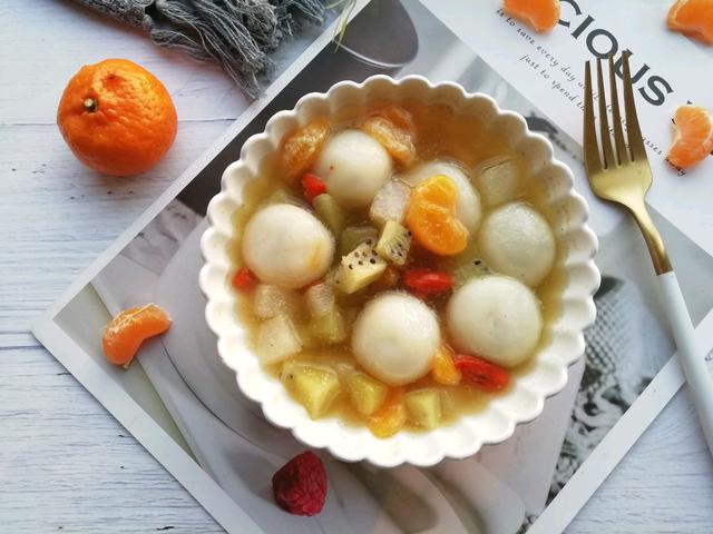 汤圆水果羹(汤圆水果羹可以放米酒么)-我的快乐小窝