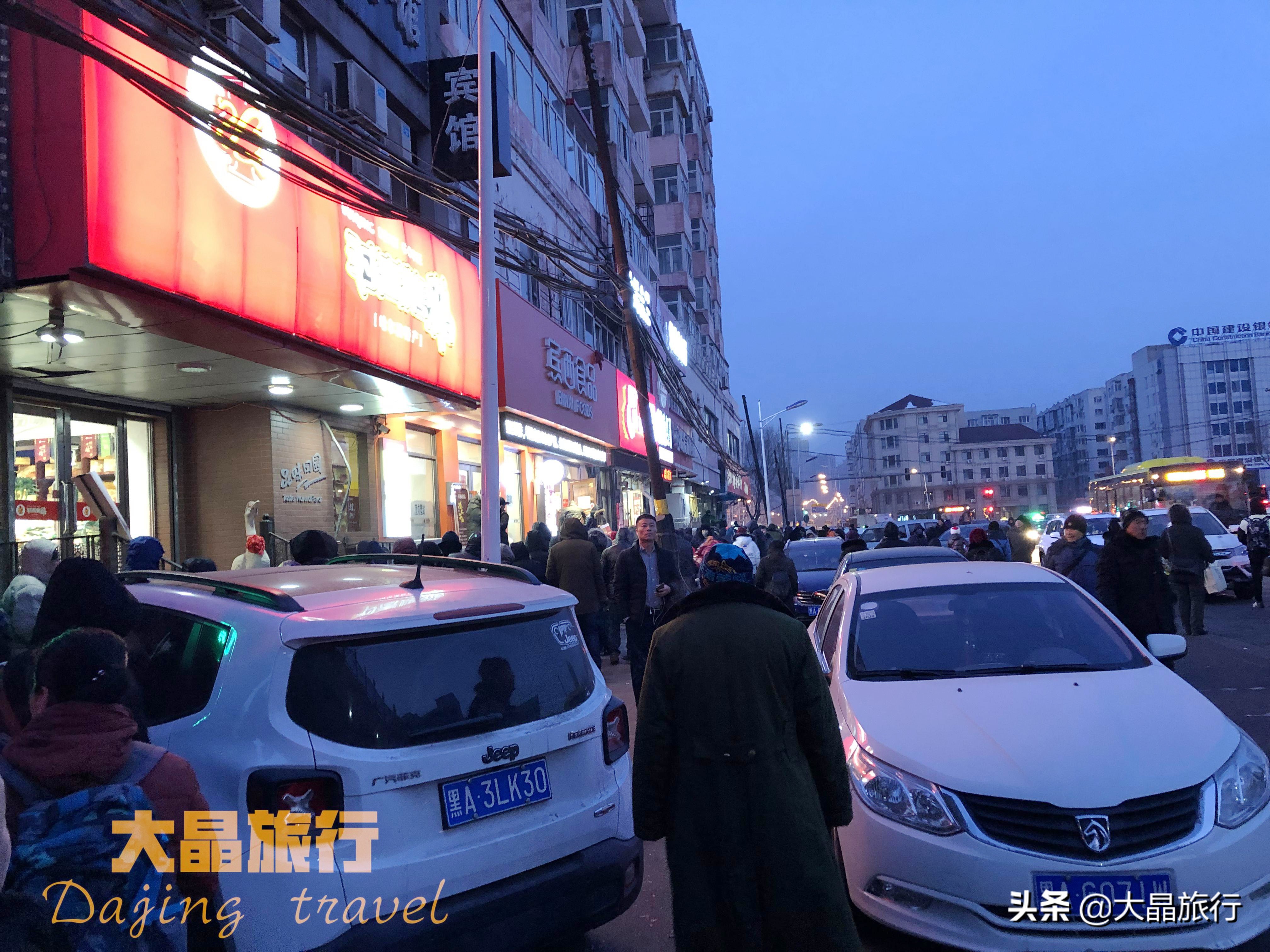 凌晨5点排队买哈尔滨最火红肠，结果却是：卖完了