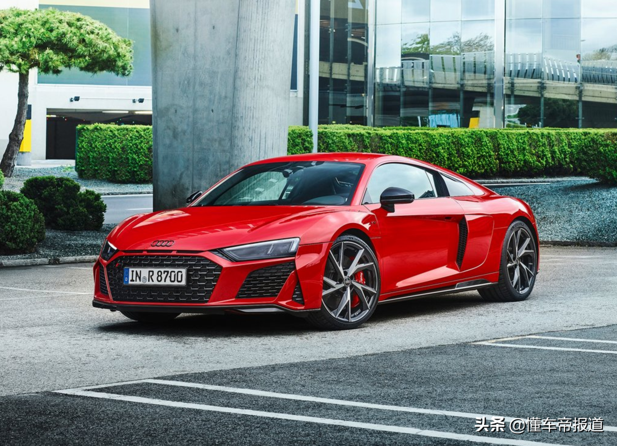新车 | 约合人民币111万元，新款奥迪R8后驱版来了！3.7秒破百