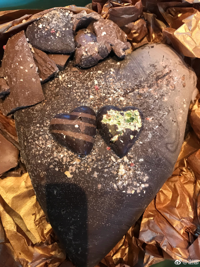 看昆凌刘嘉玲送给老公的这些东西，女人果然比男人更会选礼物