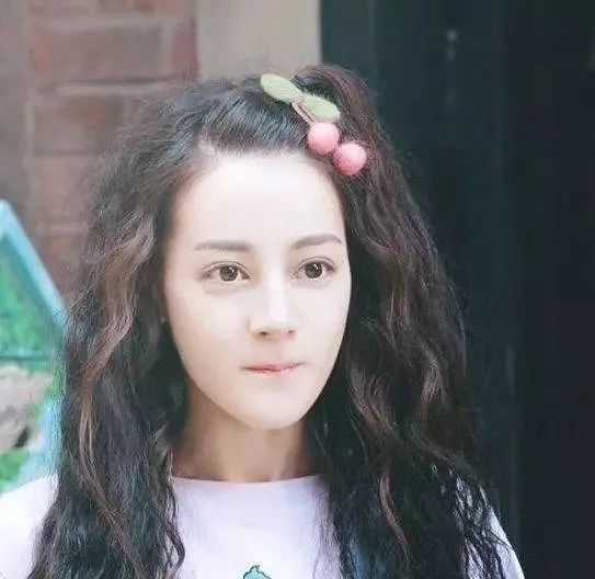 玉米烫发型图片中长发(面包烫) - 赤虎壹号