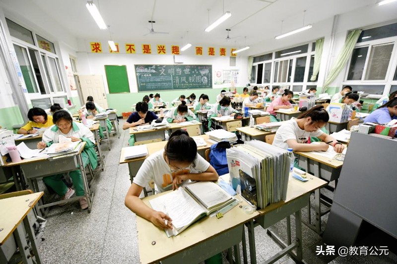 2021年高考：为什么填涂答题卡要用2B铅笔？而不是其他类型的笔