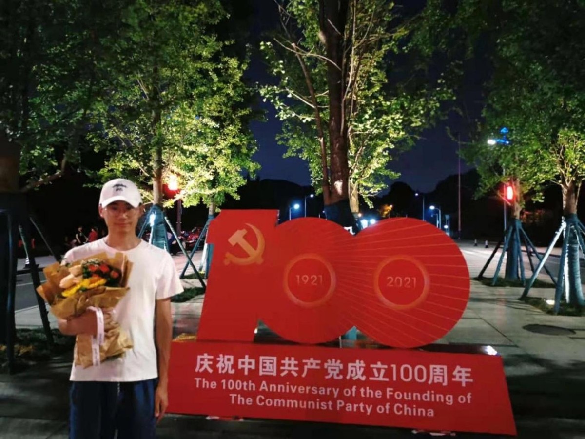 签约火箭技术研究院，狂揽华为、腾讯、京东等offer，他们还来自同一所高校