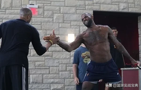 为什么nba天天打球脚不会痛(建议打篮球收藏！NBA按摩师揭秘：保持膝盖和脚踝健康的5个关键)