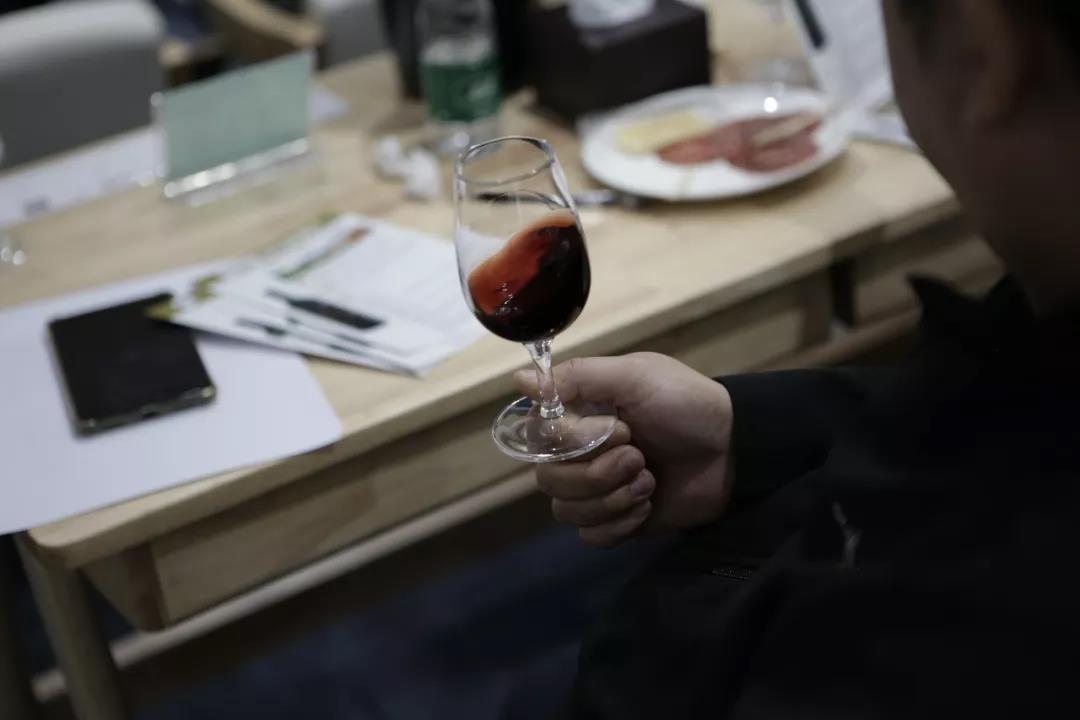 谈谈 “葡萄酒工作室”经营模式