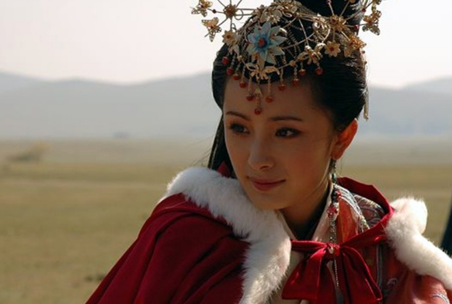 四大美女的残缺之美，西施身患心疾，昭君出塞身披斗篷不仅是寒冷
