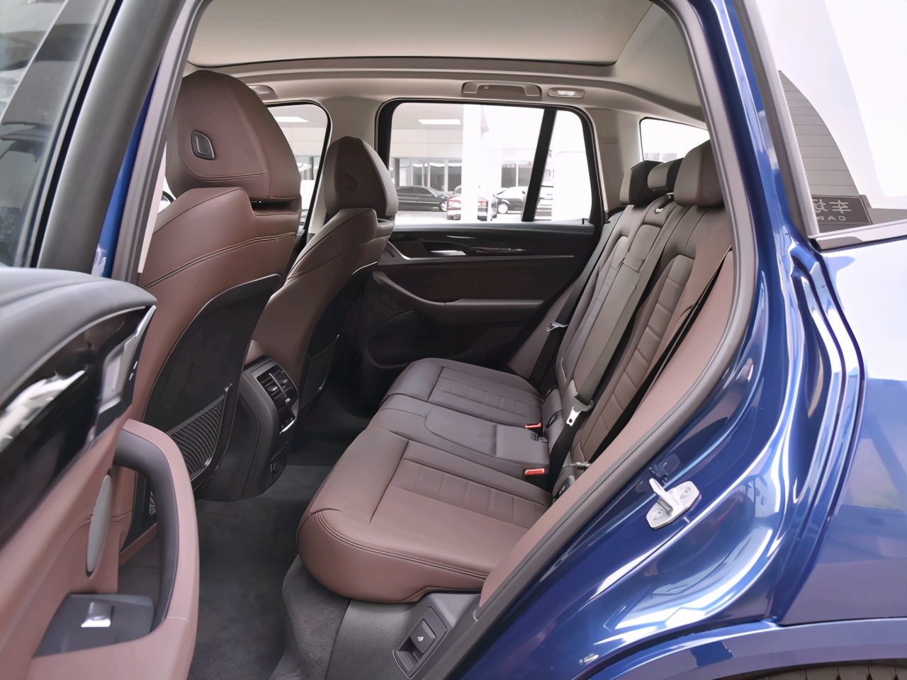 沃尔沃xc60 宝马x3（沃尔沃xc60新款30.40万）
