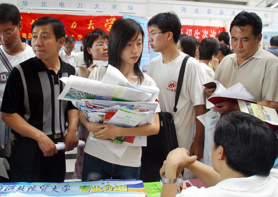 河北本科滑档4万人，河南本科滑档近9万人，网友：难兄难弟