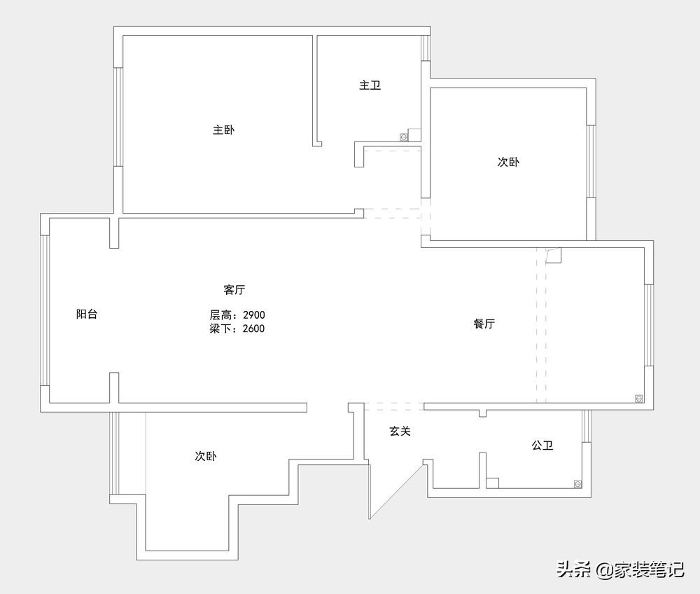 轻奢风格新作品：客厅用护墙板加大理石，不仅有点奢华感还有品位