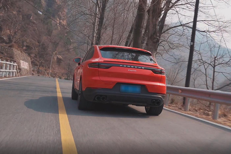 不一样的不仅是车尾 测试保时捷Cayenne Coupé