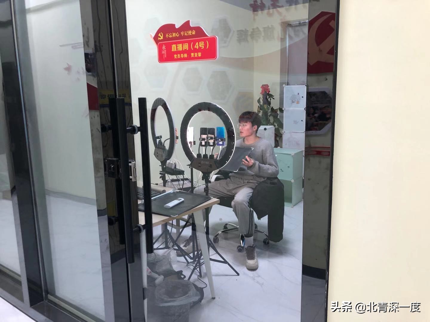 义乌“创业生”：在“炮灰”与重生间突围，创业有时像一场赌博，“一将功成万骨枯”