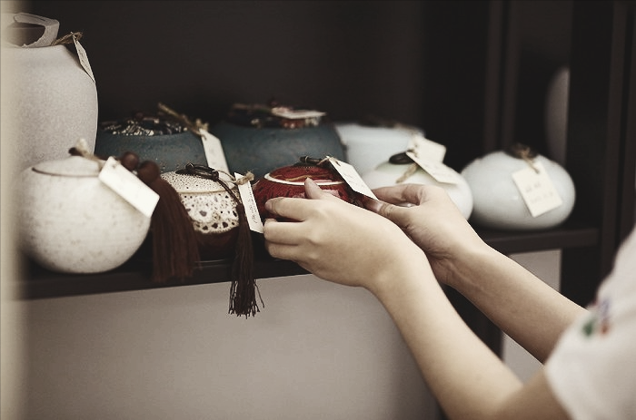 宠物殡葬：愿它们体面离开，但是谁在啃这块最后的“尸体蛋糕”？