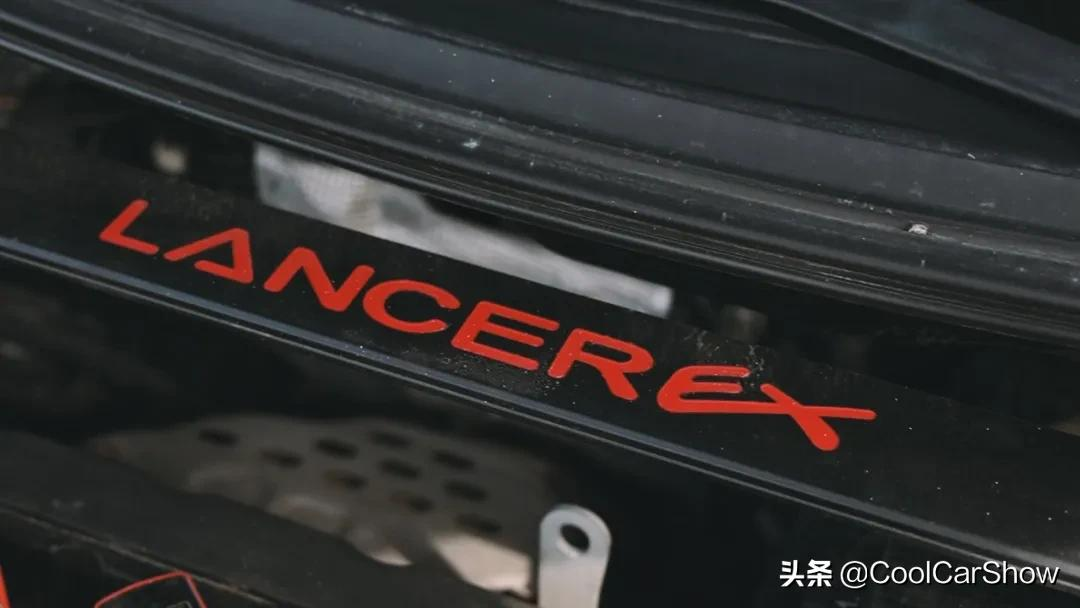 小哥爆改翼神，路人100%向你敬礼