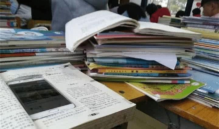 学生串寝室是可以接受的，频繁不太行，也要注意场合和时间