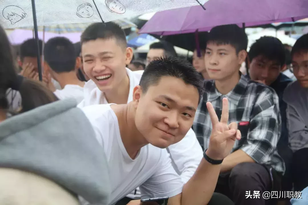 成都职校太火了!就连本校教师侄女也选择就读
