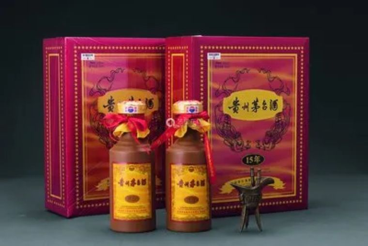“茅臺15年”和“存放15年的茅臺”差別在哪兒？哪個更值錢？