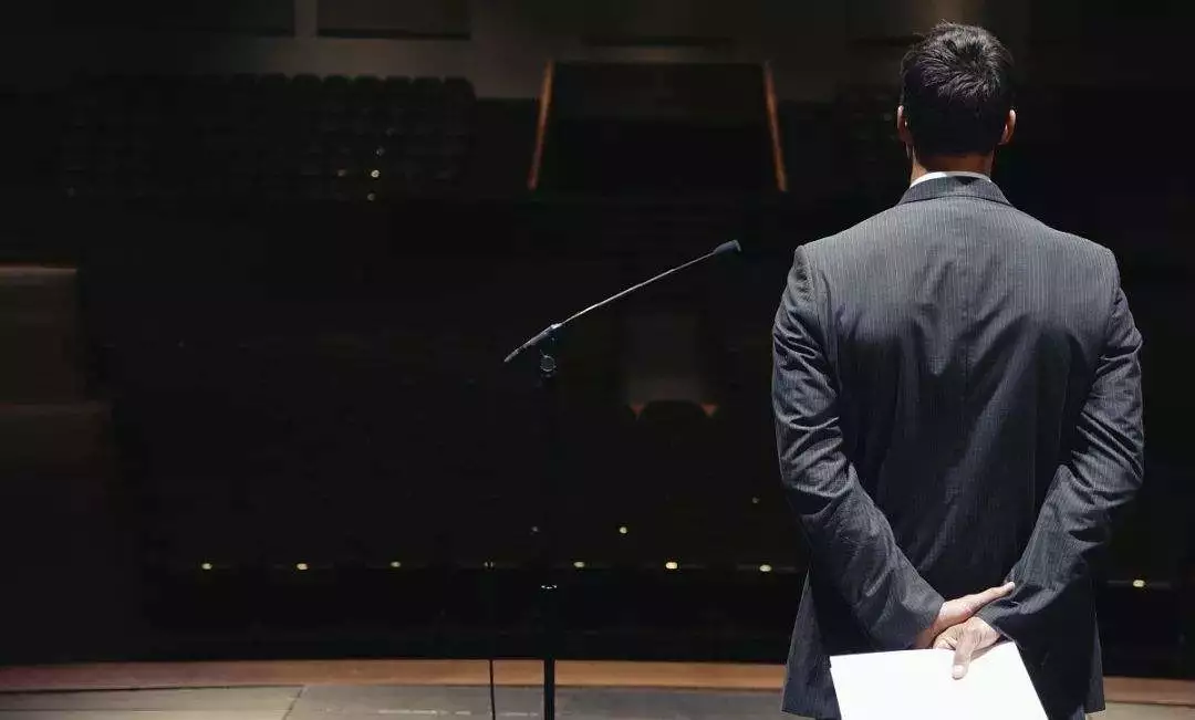 24岁北大出身的他，凭借一篇报道影响了数亿人的健康