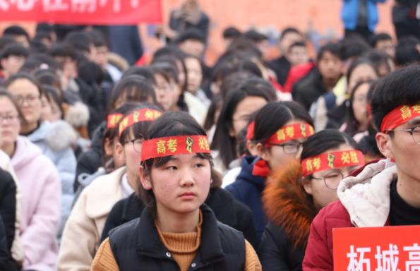 考生低分被厦门大学录取，得知学费和专业后，不想去学校报到了