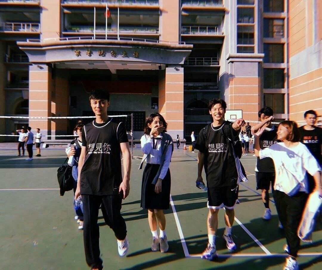 学校的表白墙=“速食”爱情