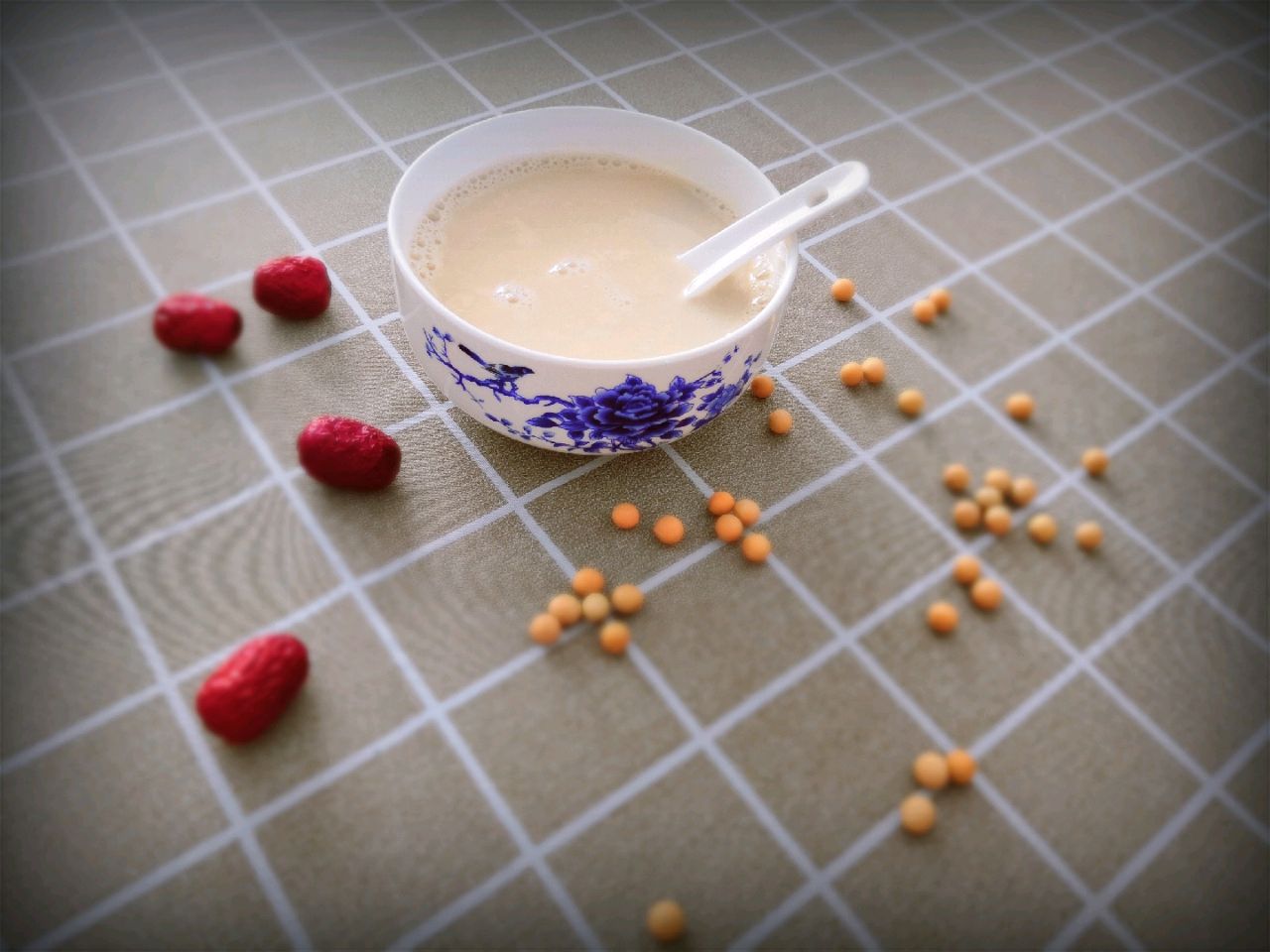 冬季养生多喝豆浆(冬季养生多喝豆浆的好处)